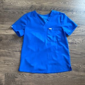 Figs caterina top. No tears
